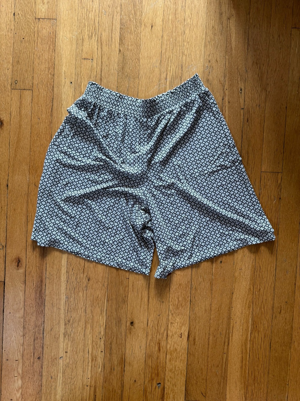 Uniqlo Black & White Diamond-Print Athletic Shorts